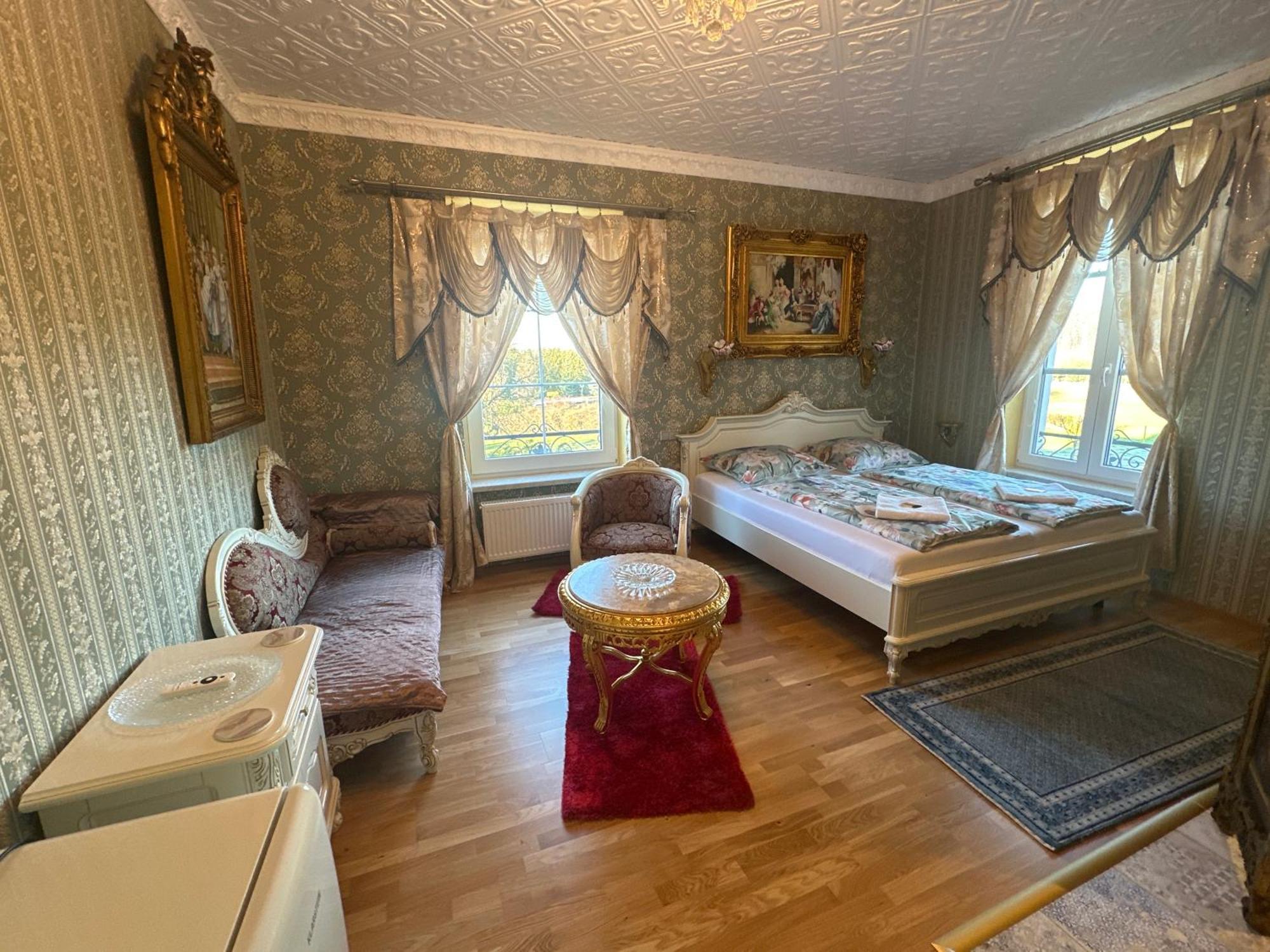 Hotel Bynovecky Zamecek Extérieur photo