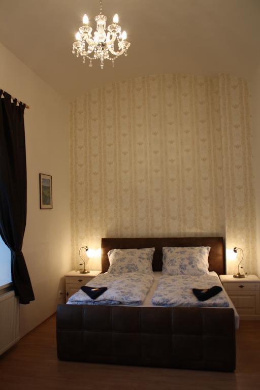 Hotel Bynovecky Zamecek Extérieur photo