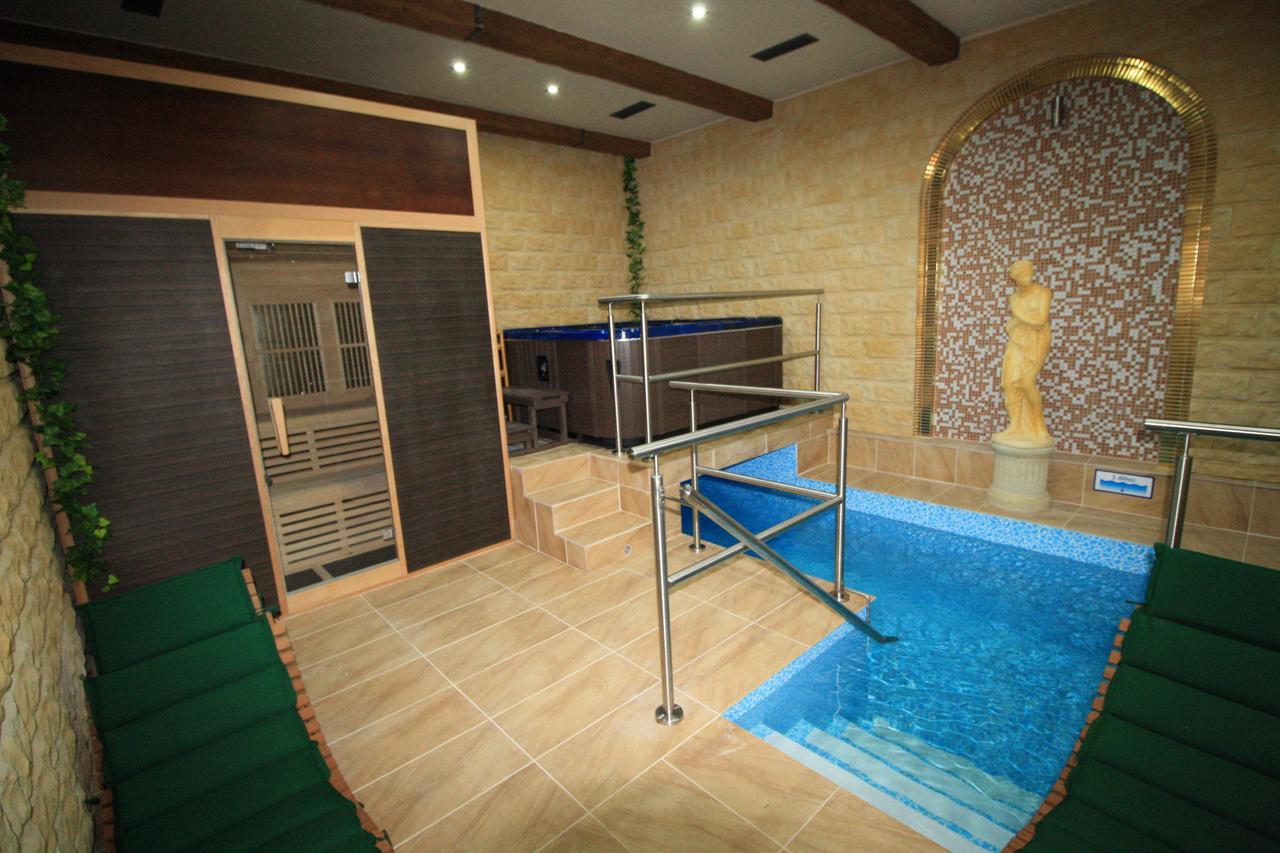 Hotel Bynovecky Zamecek Extérieur photo