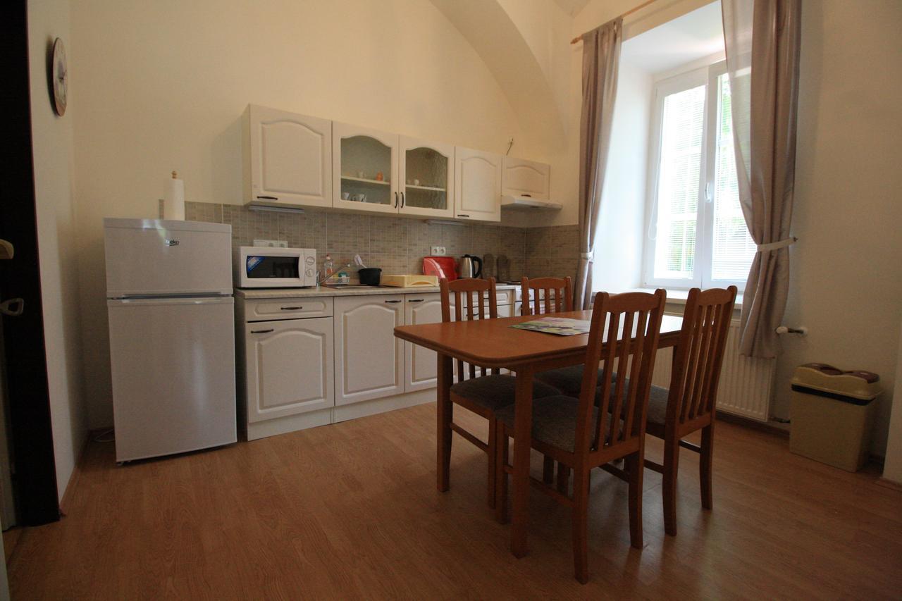 Hotel Bynovecky Zamecek Extérieur photo