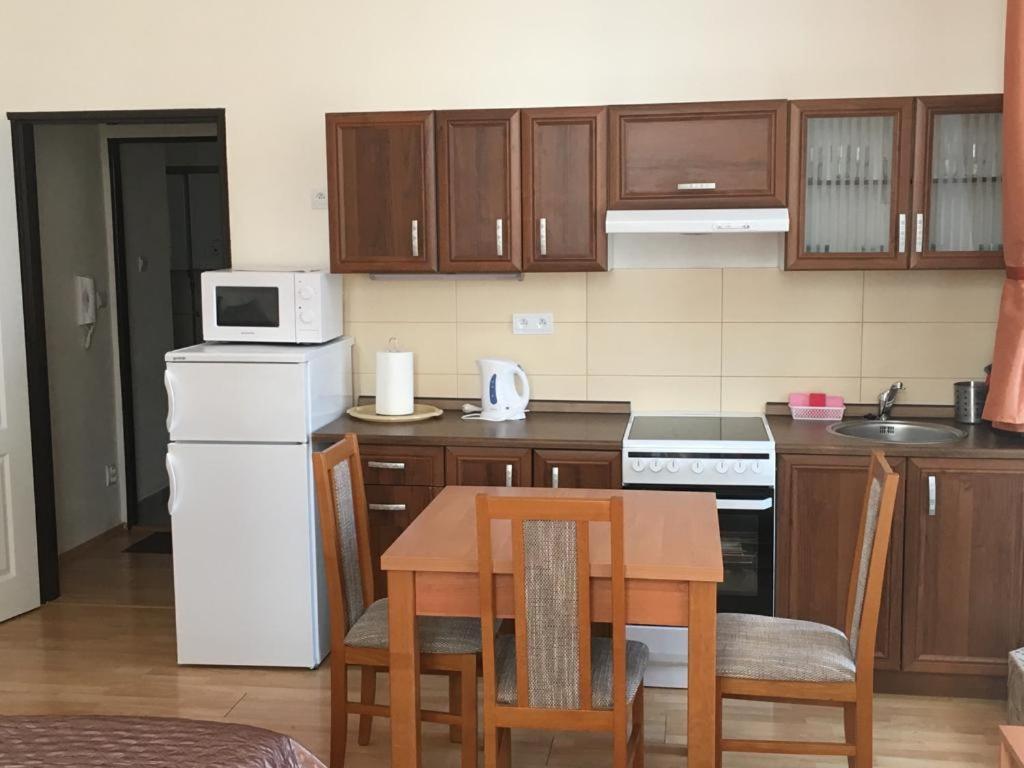 Hotel Bynovecky Zamecek Extérieur photo